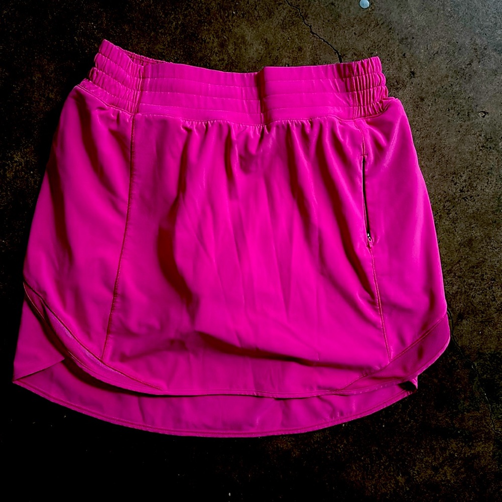 Lululemon skirt size 8.
